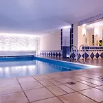 Glashotel 4* 즈위젤