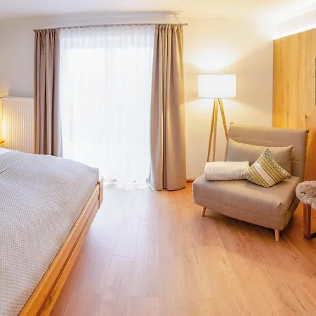 Szálloda Glashotel 4*